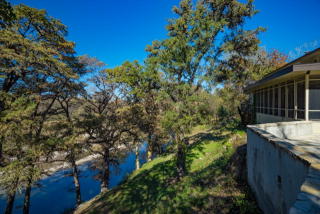 16 High Street Rd, Comfort, TX 78013-2700