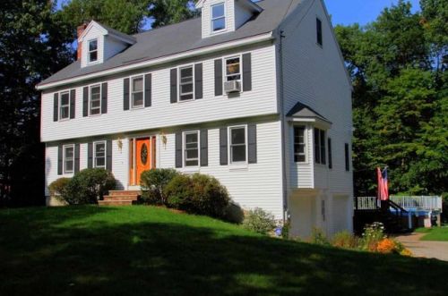 19 Picadilly Rd, Hampstead, NH 03841-5317