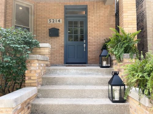 5214 Paulina St, Chicago, IL 60609-5756