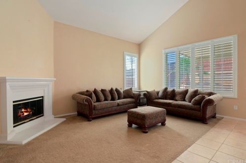 12758 Royal Palm Ln, Riverside CA  92503-7077 exterior