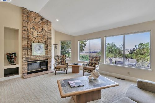9325 Lupin Way, Livermore, CA 94550-9716