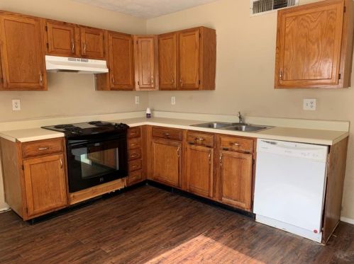 6930 Tara Dr, Richmond TX  77469-5836 exterior