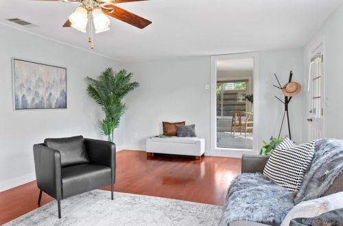 906 43rd St, Austin TX  78751-4405 exterior