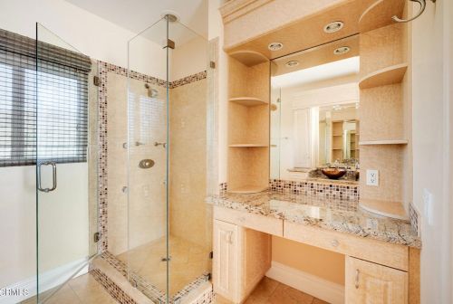 1958 Calafia St, Glendale CA  91208-2306 exterior