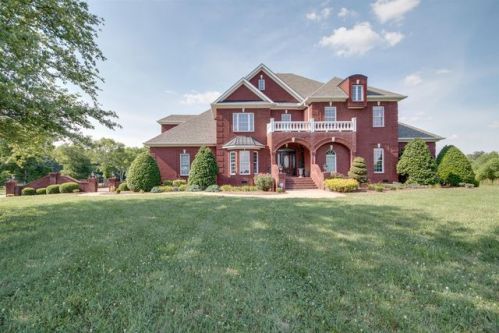 3846 Shores Rd, Murfreesboro, TN 37128-3633