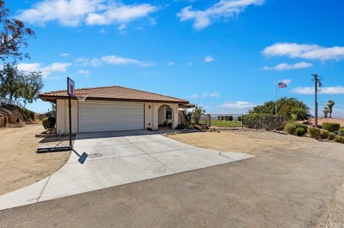 14025 Laurel Dr, Riverside, CA 92503-7448