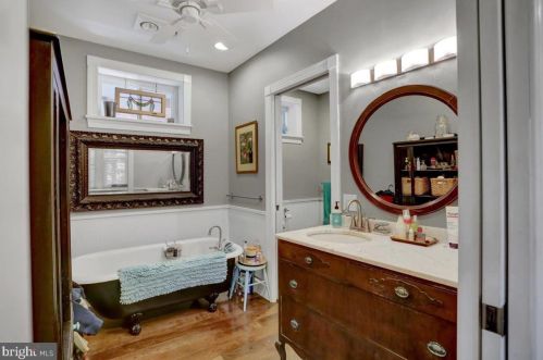 451 Market St, York PA 17403-1255 exterior