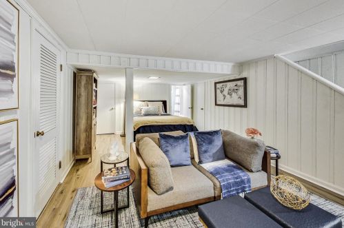 9227 Mintwood St, Silver Spring MD 20901-3523 exterior