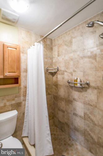 2017 Featherwood St, Silver Spring MD 20904-6643 exterior