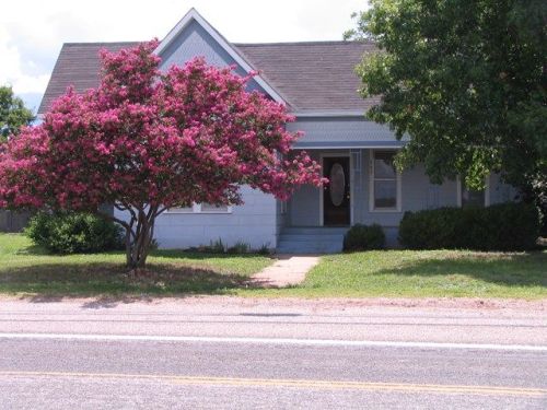 742 Avenue F, Mason, TX