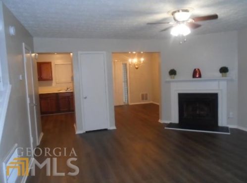 5731 Wells Cir, Stone Mountain, GA 30087-6005