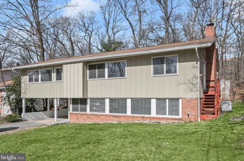 8 Schindler Ct, Silver Spring, MD 20903-1329