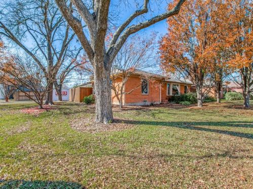 347 Classen Dr, Dallas, TX 75218-1775