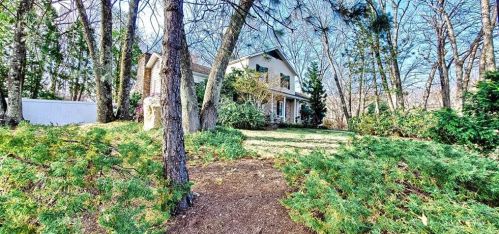 35 Angell Rd, Lincoln, RI 02865-4708