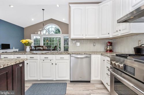 8 Farmstead Pl, Middletown MD  21769-7742 exterior