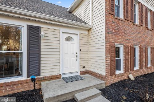 5002 Ten Mills Rd, Columbia MD  21044-1539 exterior