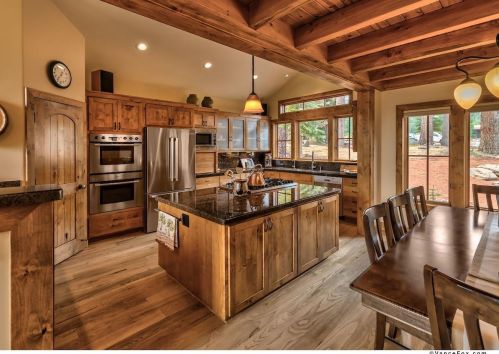 10865 Pine Cone Dr, Truckee CA  96161-3154 exterior