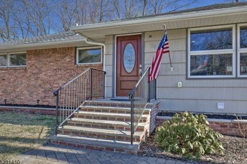 20 Claredon Ter, Dover, NJ 07801-4457