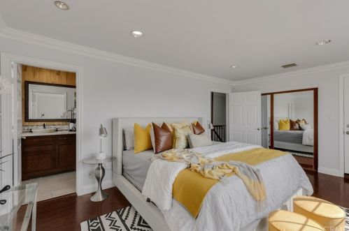 1623 Gladys Dr, Glendale CA  91206-1650 exterior