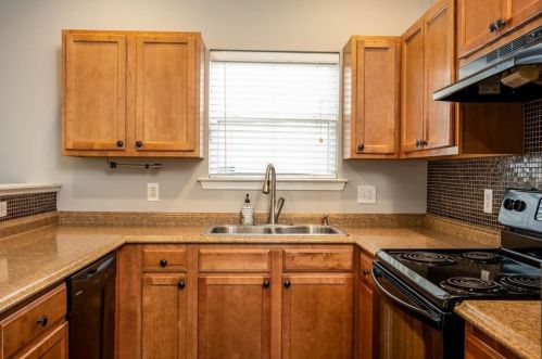 4697 High Point Ln, Atlanta GA  30349 exterior