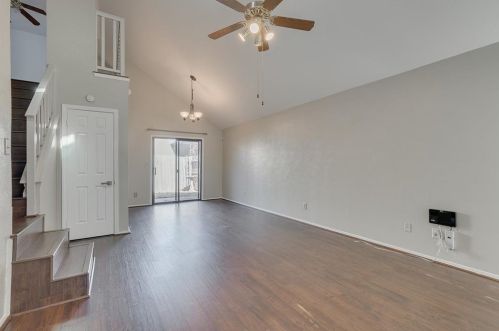 3343 Briaroaks Dr, Garland TX  75044-7358 exterior