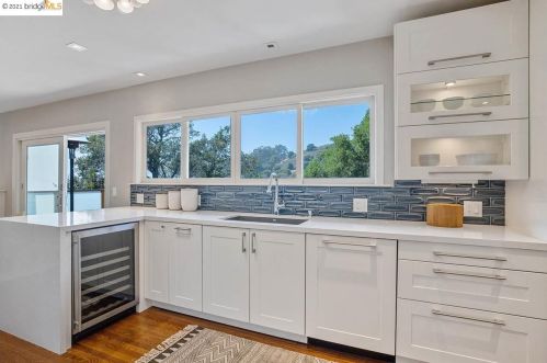 763 Alvarado Rd, Berkeley, CA 94705-1555