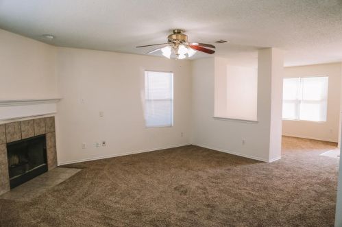 7561 Vanessa Dr, Fort Worth TX  76112-4428 exterior