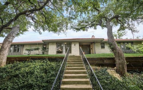 1000 Doral Dr, Fort Worth, TX 76112-1944