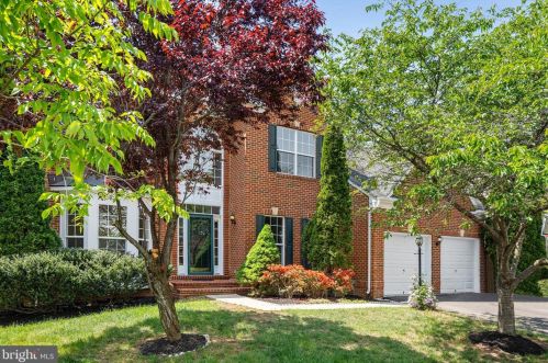 8410 Mossy Pines Way, Gainesville, VA 20155-5208