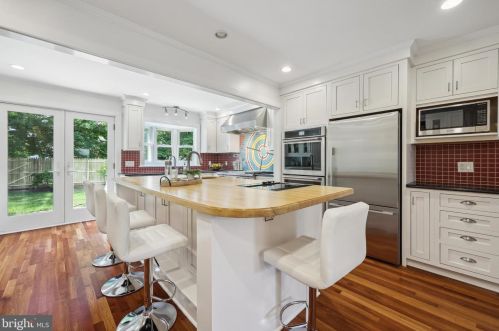 30 Robert Rd, Princeton NJ  08540-5333 exterior