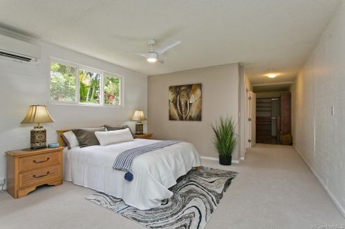 39 Makaweli St, Honolulu HI  96825-2148 exterior