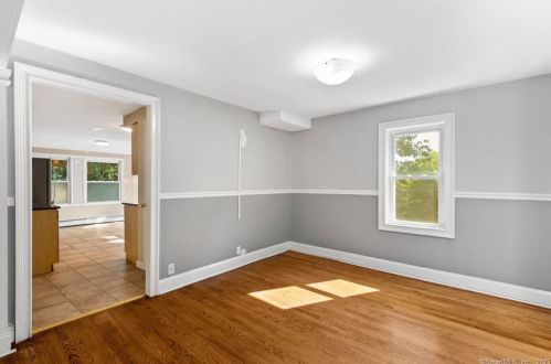 160 River Rd, Huntington CT  06484-4444 exterior