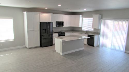 13370 El Rio Ln, Desert Hot Springs, CA 92240-5554
