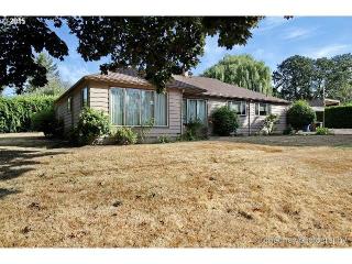 16221 Vineyard Ln, Portland, OR 97267-4720