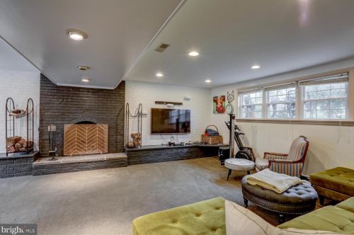 2502 Saddle Dr, Lancaster PA  17601-4827 exterior