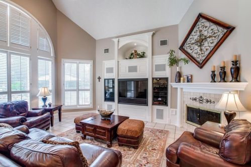 2 Wedgewood Blvd, Conroe TX  77304-1349 exterior