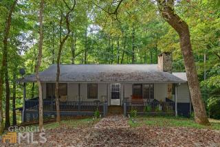 525 Hilltop Cir, Clarkesville, GA 30523-0002