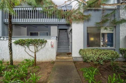 16942 Pacific Coast Hwy, Huntington Beach, CA 92649-4117