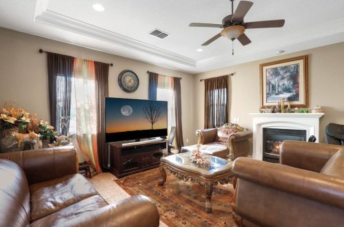 1768 Flagstone Dr, Ripon, CA 95366-9696
