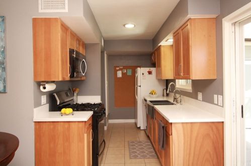 716 Fairhaven St, Anaheim CA  92801-4002 exterior