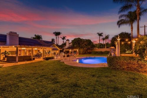 1678 Southport Dr, Riverside CA  92506-5449 exterior