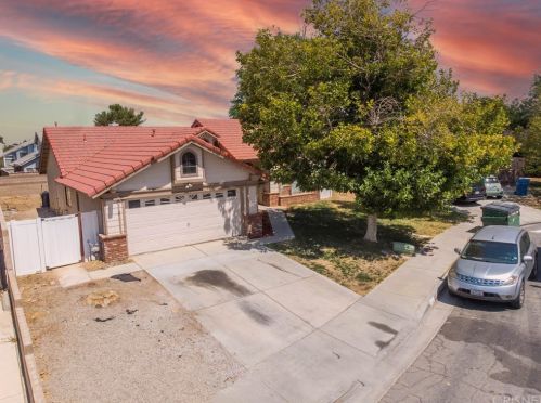 1149 Angela Ct, Lancaster, CA 93535-4891