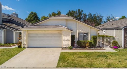 2527 Orangewood Pl, Simi Valley, CA 93065-2374