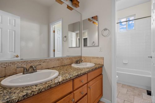 20757 Caley Pl, Aurora CO 80016-3184 exterior