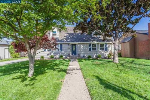712 Cross St, Lodi, CA 95242-2409