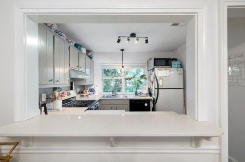 1195 Haven Brook Ln, Atlanta GA  30319-2616 exterior