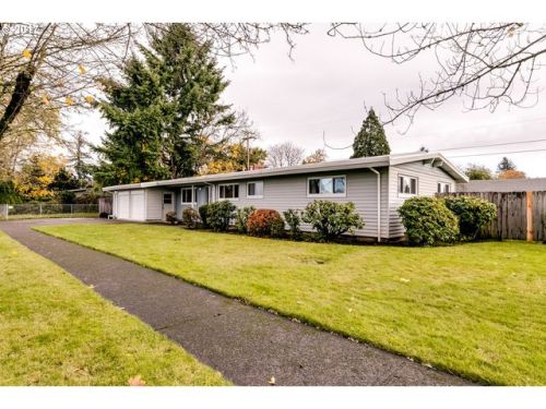 2455 Shadylane Dr, Springfield, OR 97477-1355