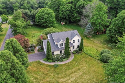 2746 Hebron Ave, Glastonbury, CT 06033-2758