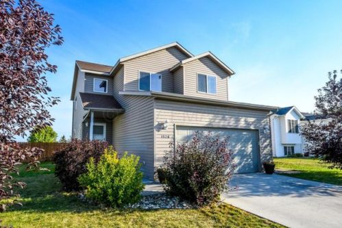 1526 41st Ave, Moorhead, MN 56560-7424
