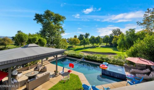 325 Glen Eagles Way, Simi Valley, CA 93065-6920
